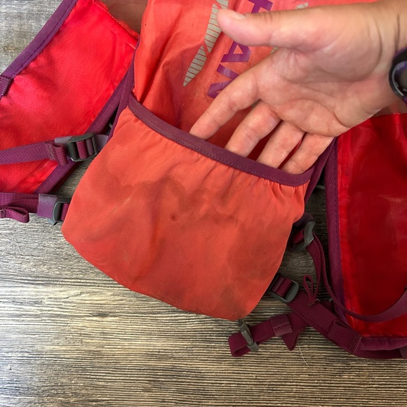 Nathan 6L hydration vest - Picture 3 of 8